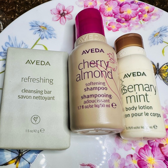 Aveda Deluxe hair and body bundle all new - Picture 11 of 11